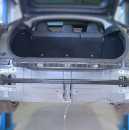 EV Repair Model S tow dragkrok pic2