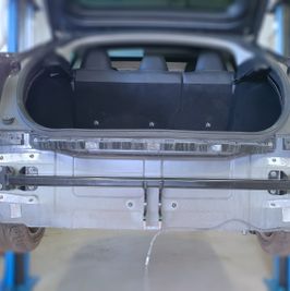 EV Repair Model S tow dragkrok pic2